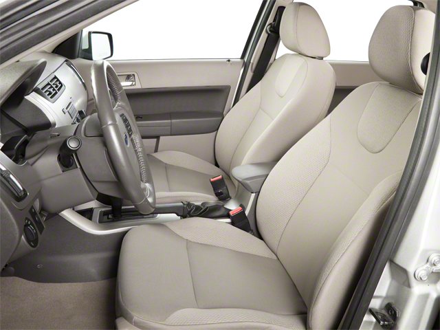 2010 Ford Focus Sedan 4dr Sdn SE