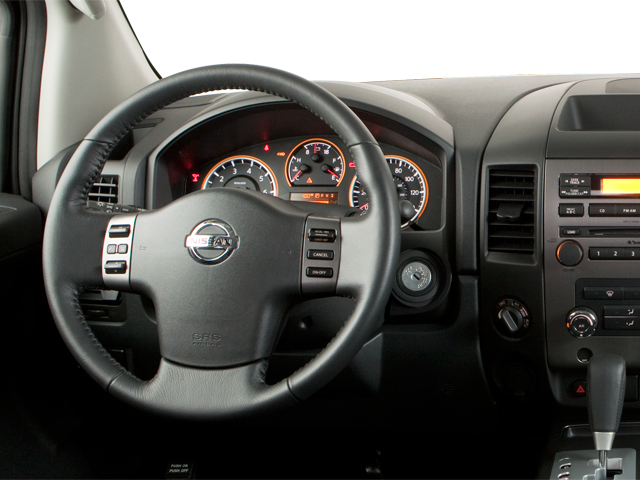 2012 Nissan Titan 4WD Crew Cab SWB SL