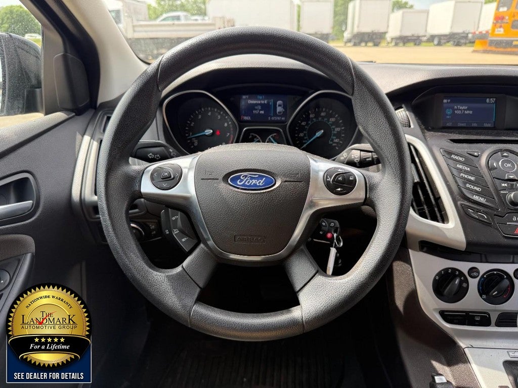 2014 Ford Focus 4dr Sdn SE