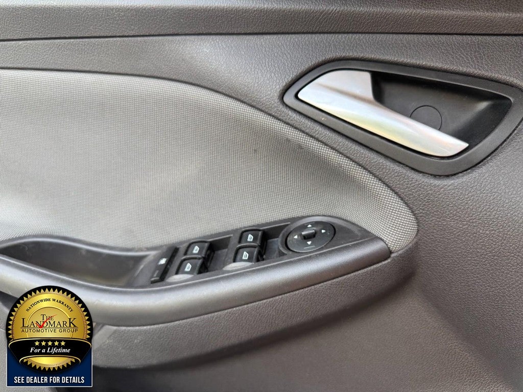 2014 Ford Focus 4dr Sdn SE