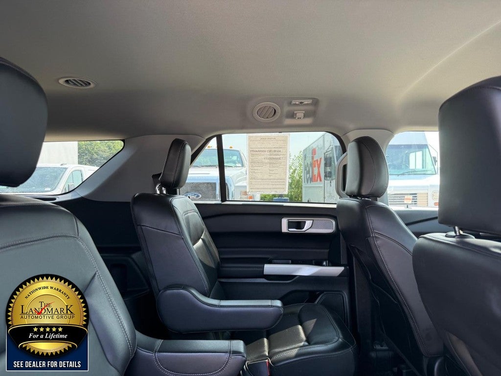 2023 Ford Explorer XLT 4WD