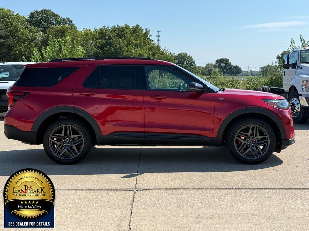 2025 Ford Explorer ST-Line 4WD