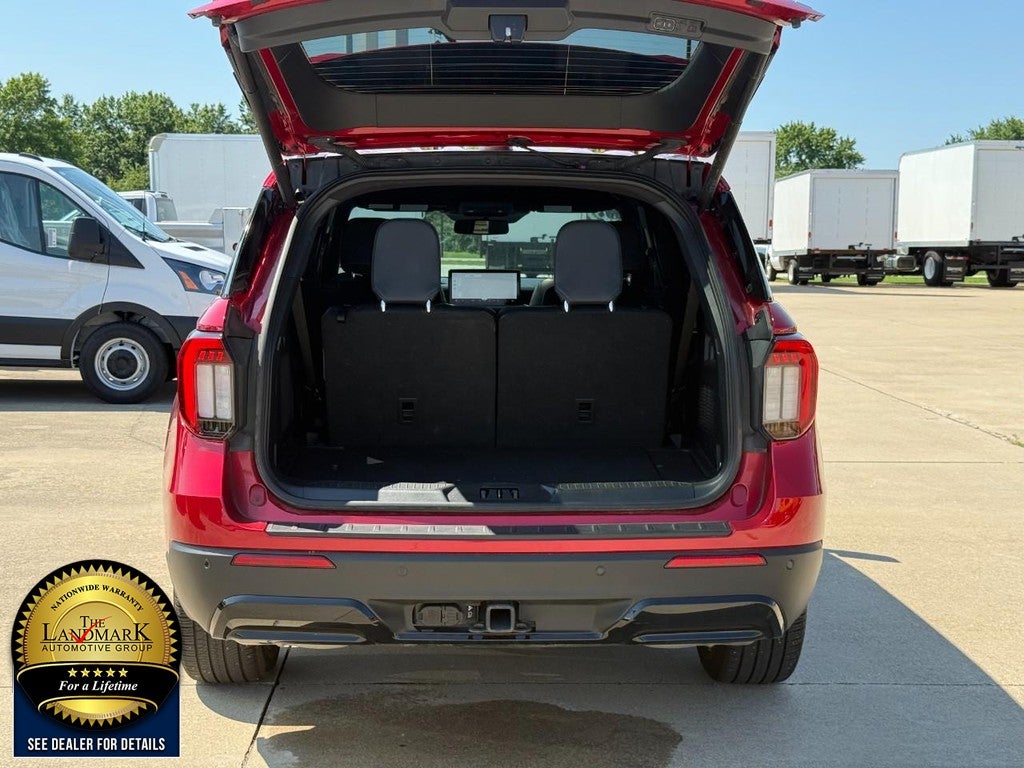 2025 Ford Explorer ST-Line 4WD