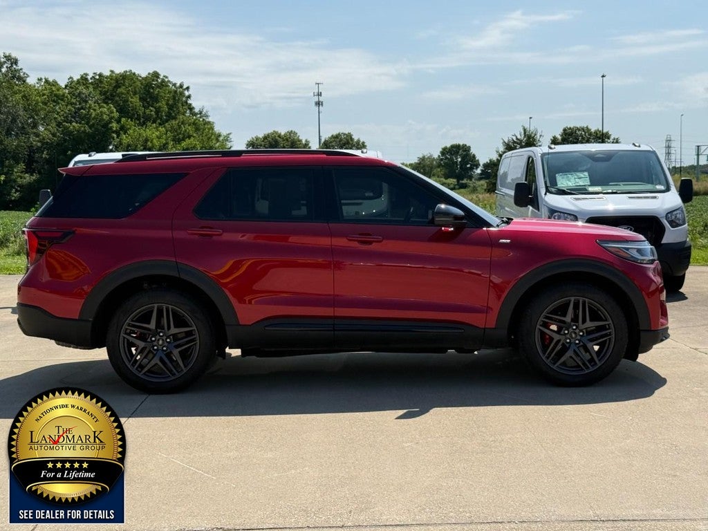2025 Ford Explorer ST-Line 4WD