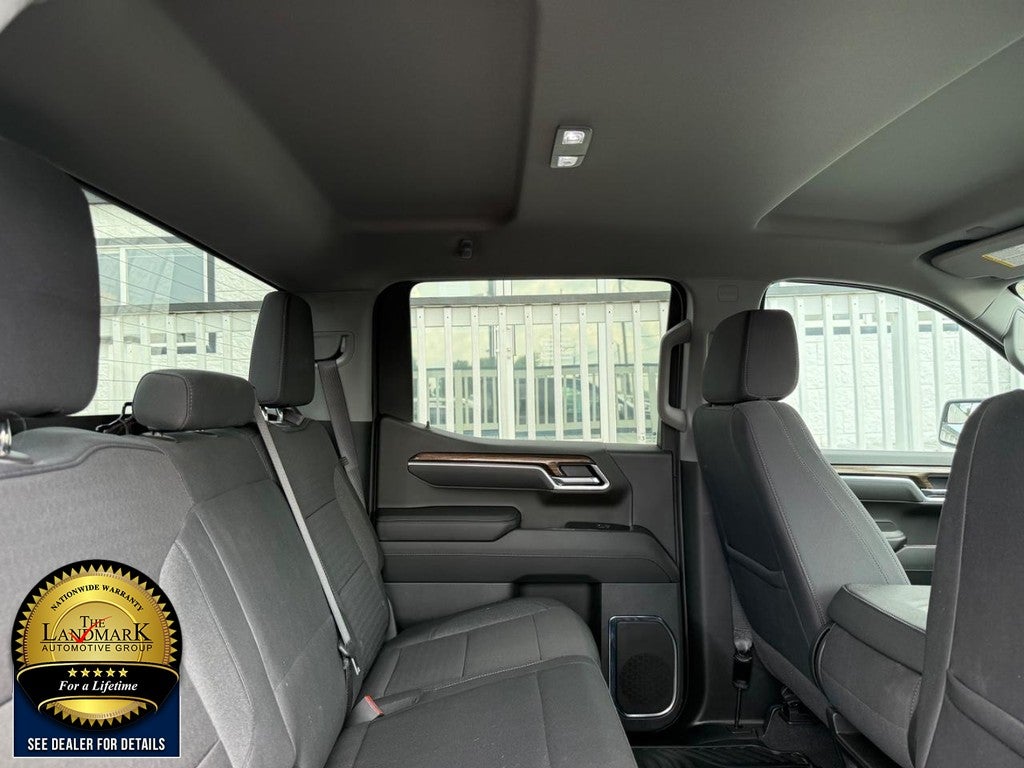 2025 Chevrolet Silverado 1500 4WD Crew Cab 147" LT w/1LT