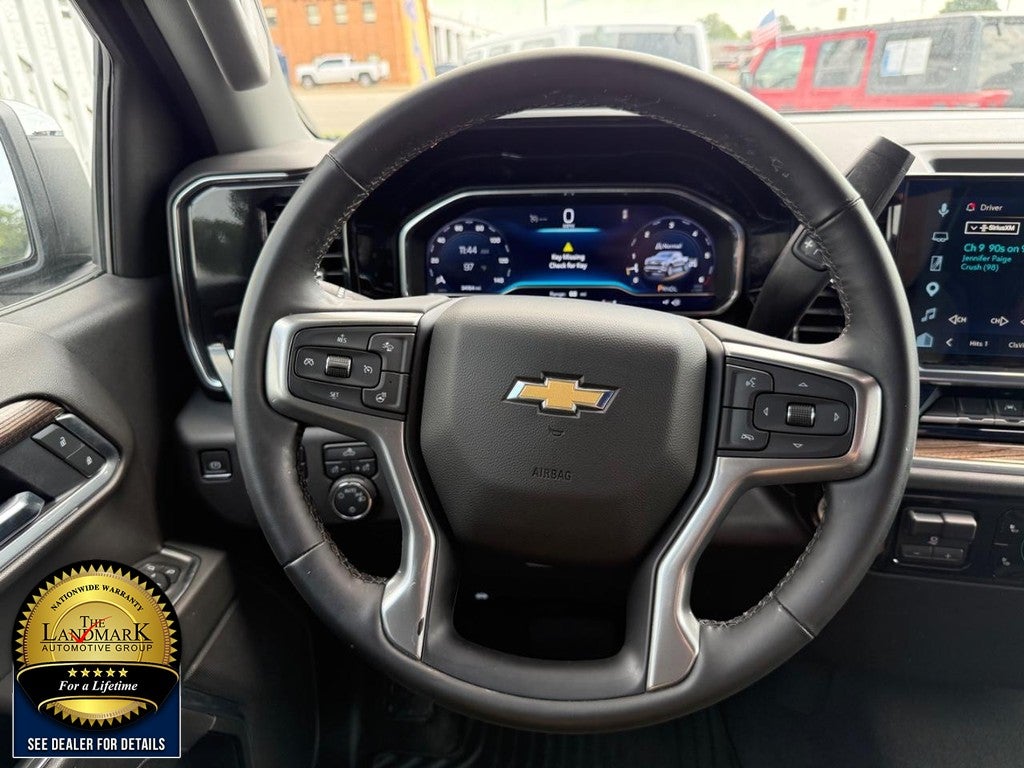 2025 Chevrolet Silverado 1500 4WD Crew Cab 147" LT w/1LT