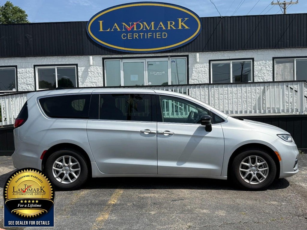 2024 Chrysler Pacifica Touring L FWD