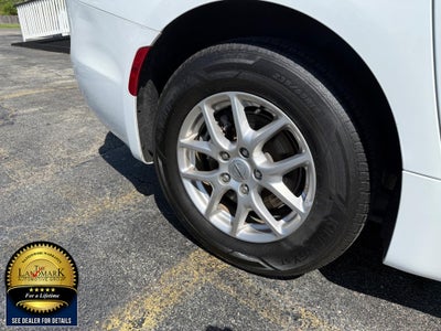 2024 Chrysler Pacifica Touring L FWD