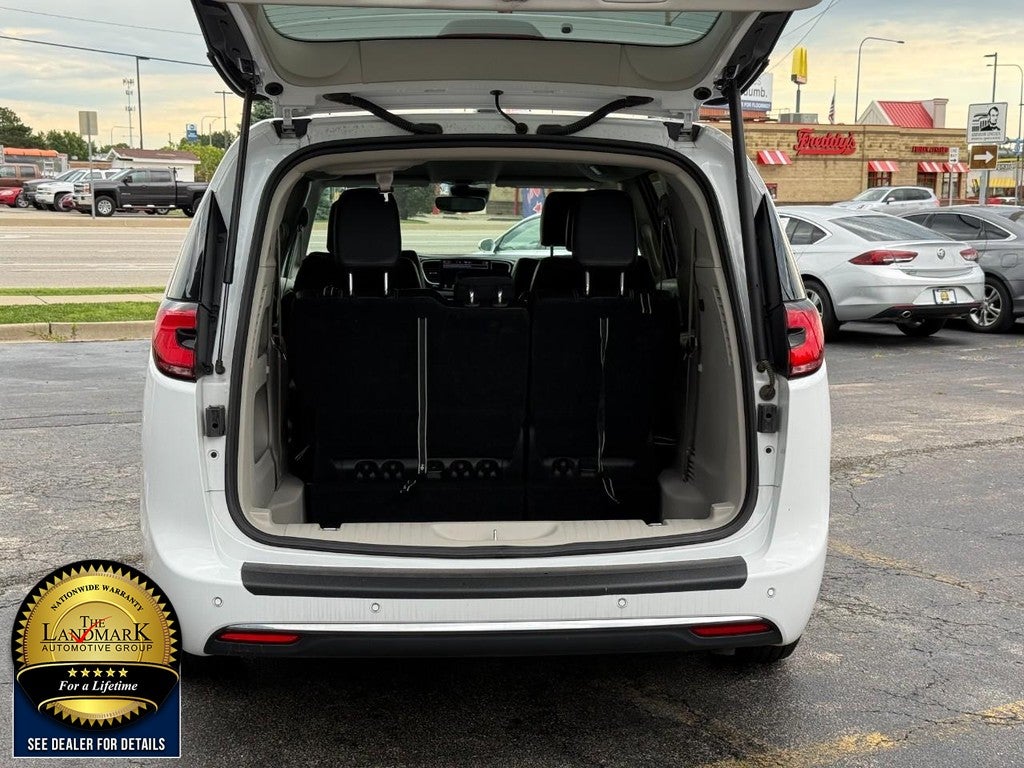 2024 Chrysler Pacifica Touring L FWD