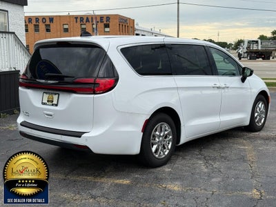 2024 Chrysler Pacifica Touring L FWD