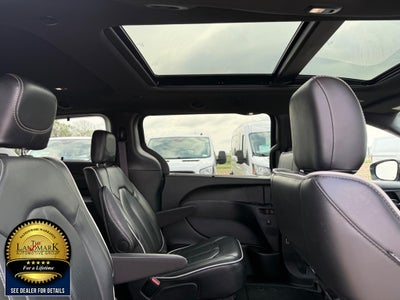 2025 Chrysler Pacifica Limited FWD