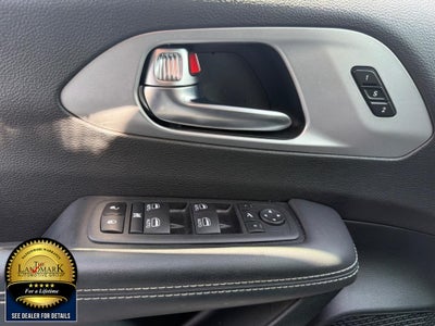 2025 Chrysler Pacifica Limited FWD