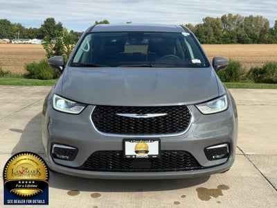 2023 Chrysler Pacifica Hybrid Touring L FWD