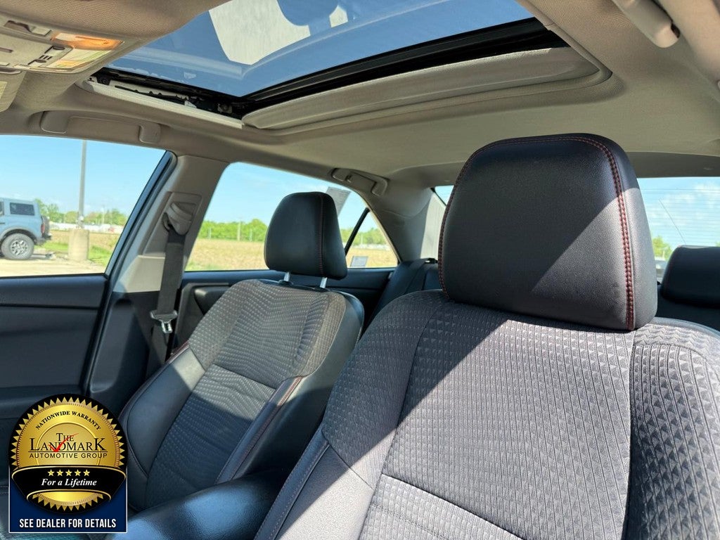 2015 Toyota Camry 4dr Sdn I4 Auto SE (Natl)