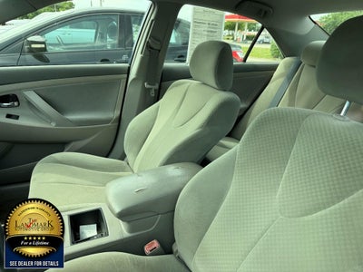 2009 Toyota Camry 4dr Sdn I4 Man LE (Natl)