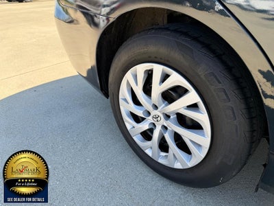2015 Toyota Camry 4dr Sdn I4 Auto LE (Natl)