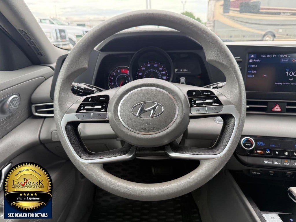 2023 Hyundai Elantra SEL IVT