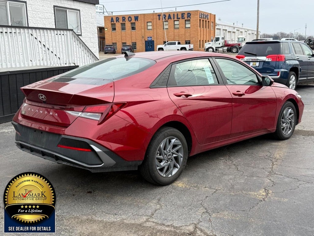 2024 Hyundai Elantra SEL IVT
