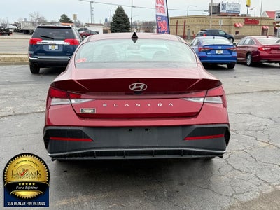 2024 Hyundai Elantra SEL IVT