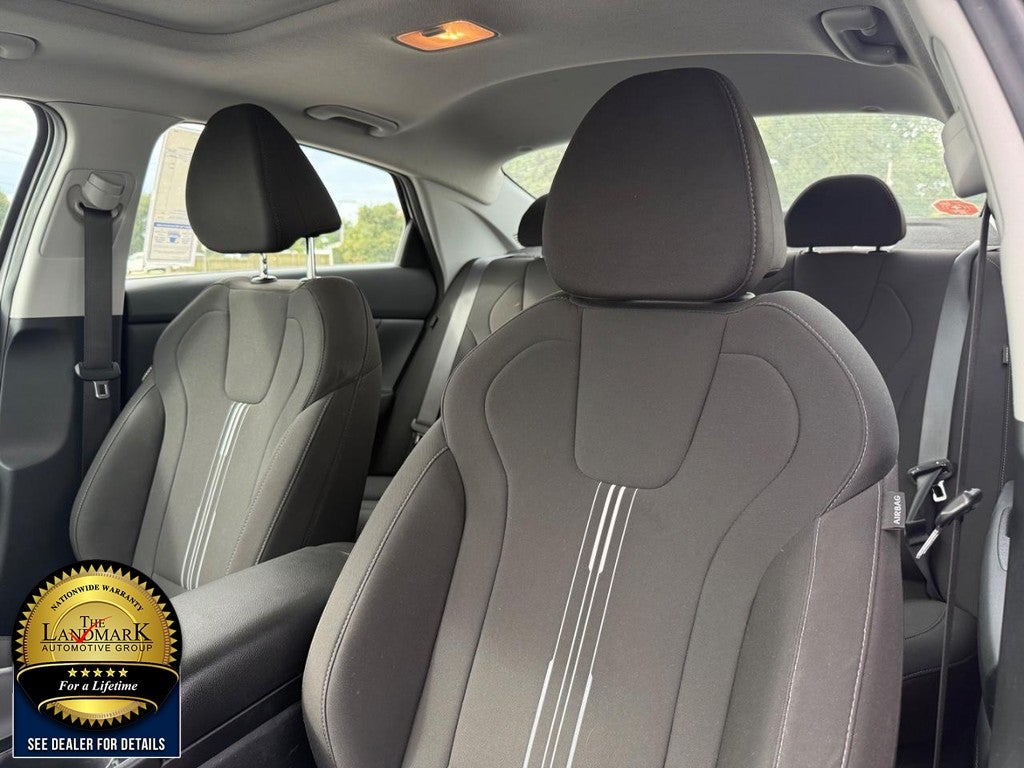 2025 Hyundai Elantra SEL Convenience IVT