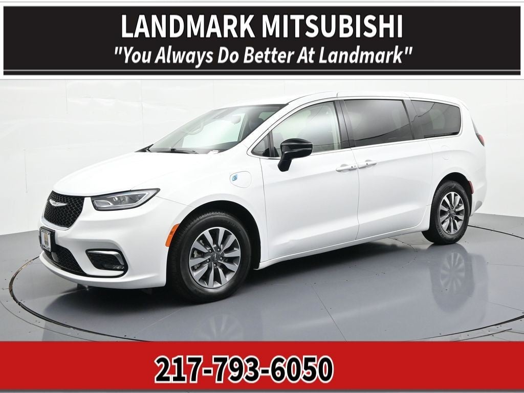 2024 Chrysler Pacifica Select