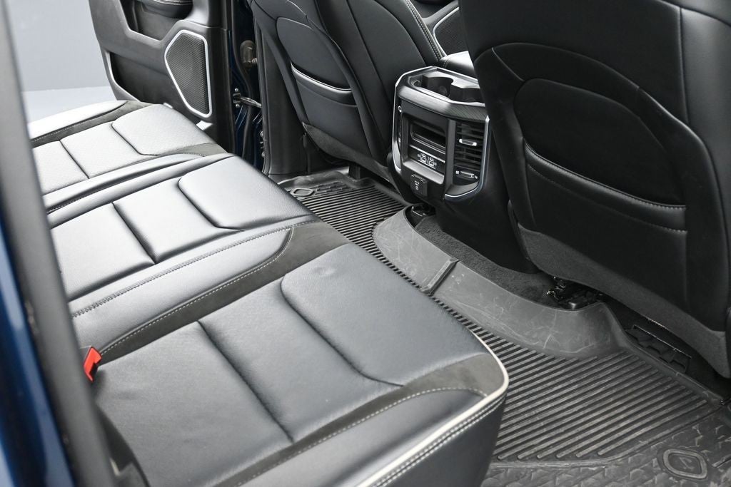 2023 RAM 1500 Laramie 4x4 Crew Cab 5'7" Box