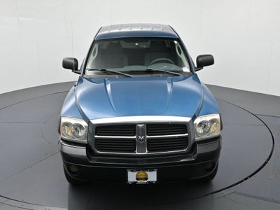 2005 Dodge Dakota 2dr Club Cab 131" WB 4WD SLT