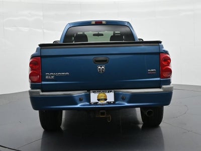 2005 Dodge Dakota 2dr Club Cab 131" WB 4WD SLT