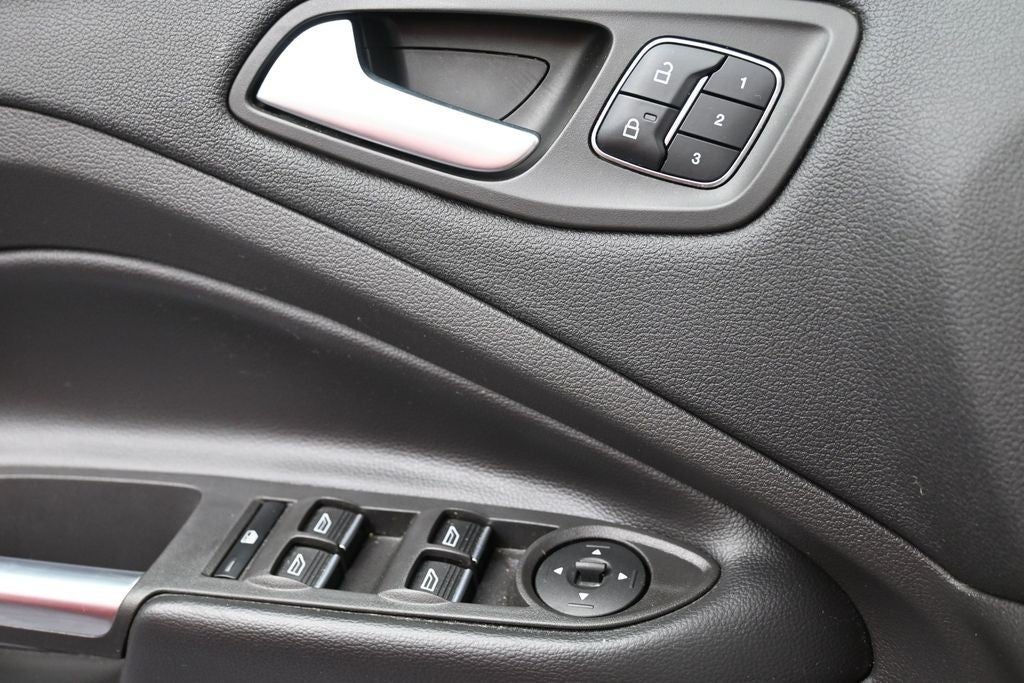 2019 Ford Escape Titanium FWD