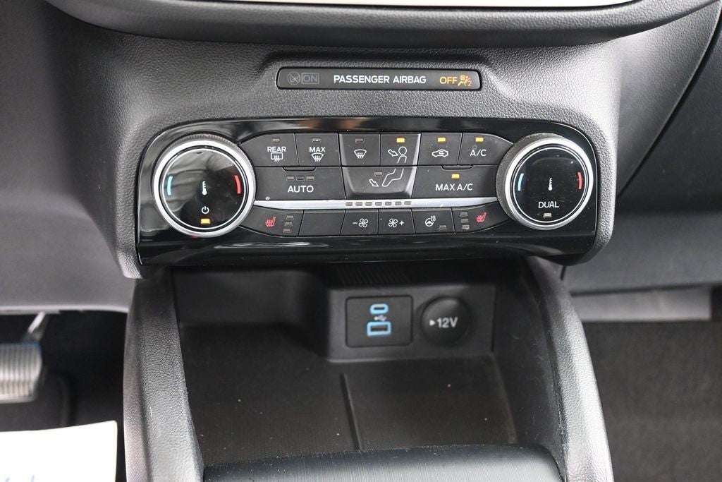 2022 Ford Escape Titanium AWD
