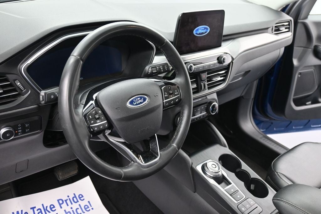 2022 Ford Escape Titanium AWD