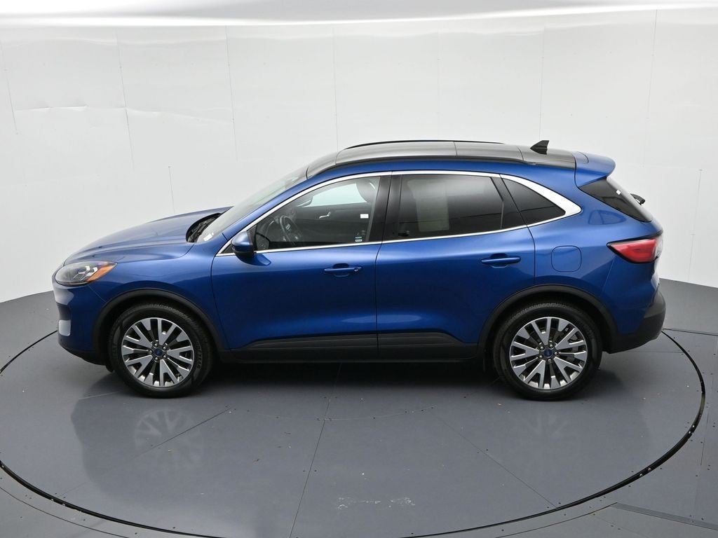 2022 Ford Escape Titanium AWD