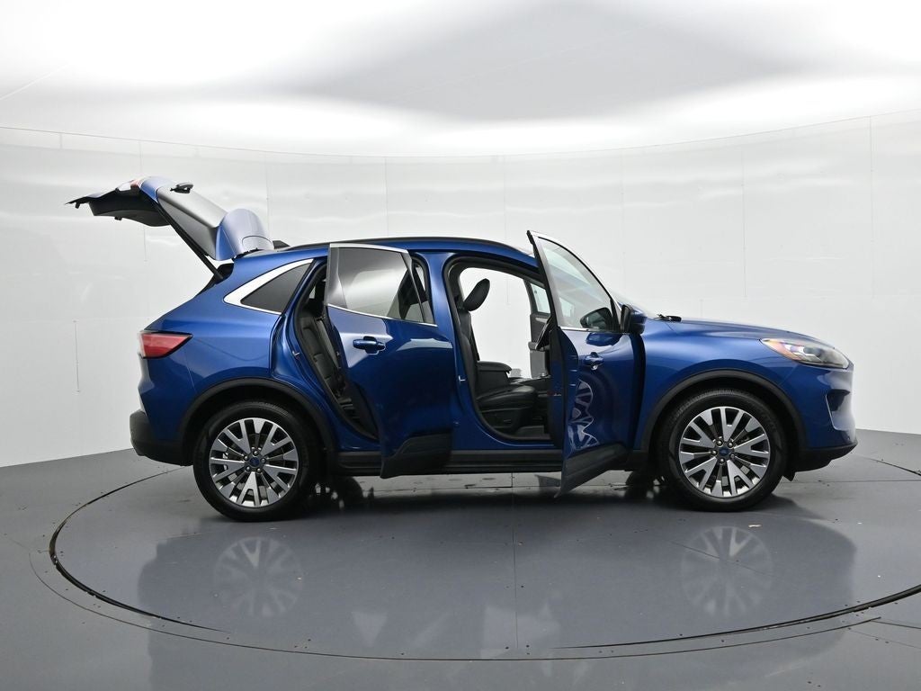 2022 Ford Escape Titanium AWD