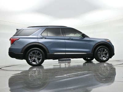 2025 Ford Explorer Active 4WD