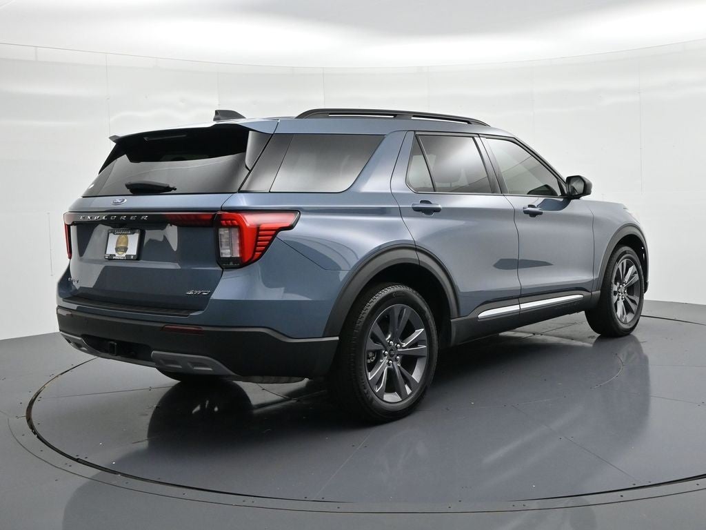 2025 Ford Explorer Active 4WD
