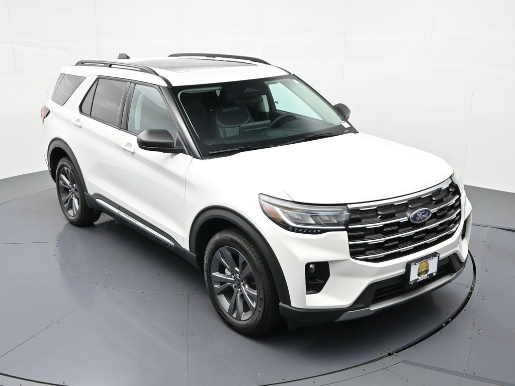 2025 Ford Explorer Active 4WD