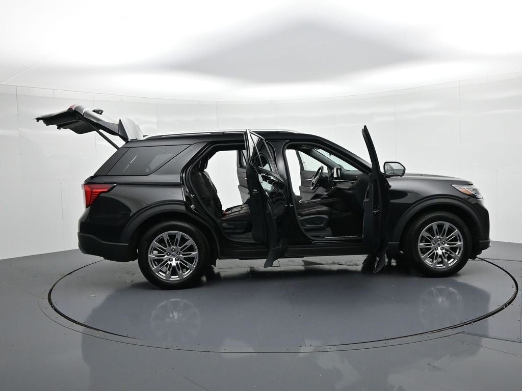 2026 Ford Explorer Platinum 4WD