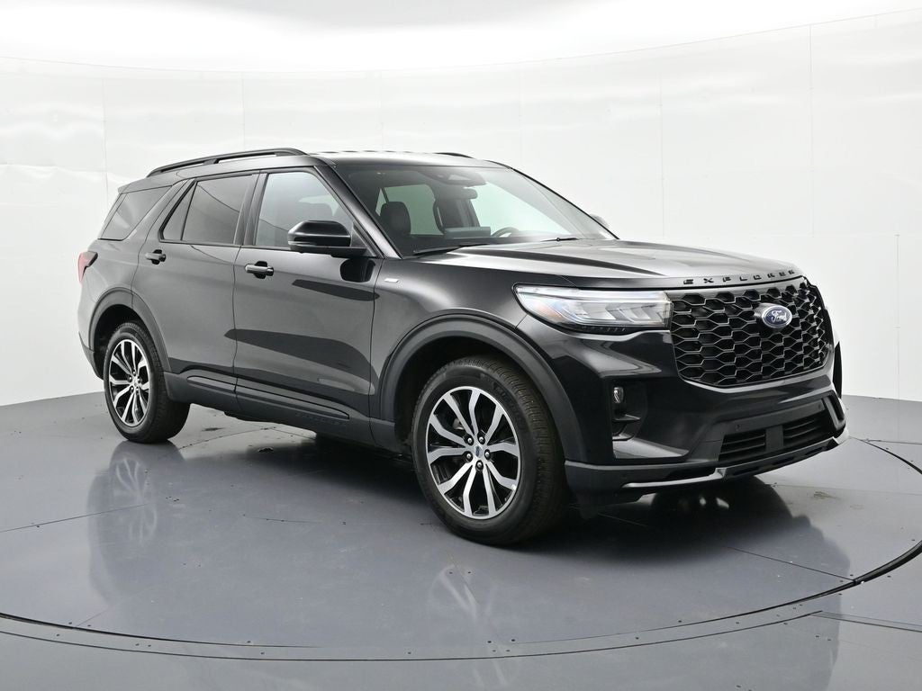 2025 Ford Explorer ST-Line 4WD