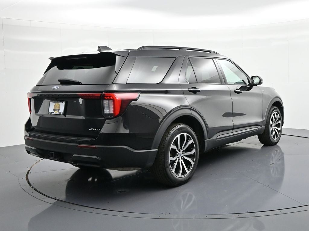 2025 Ford Explorer ST-Line 4WD