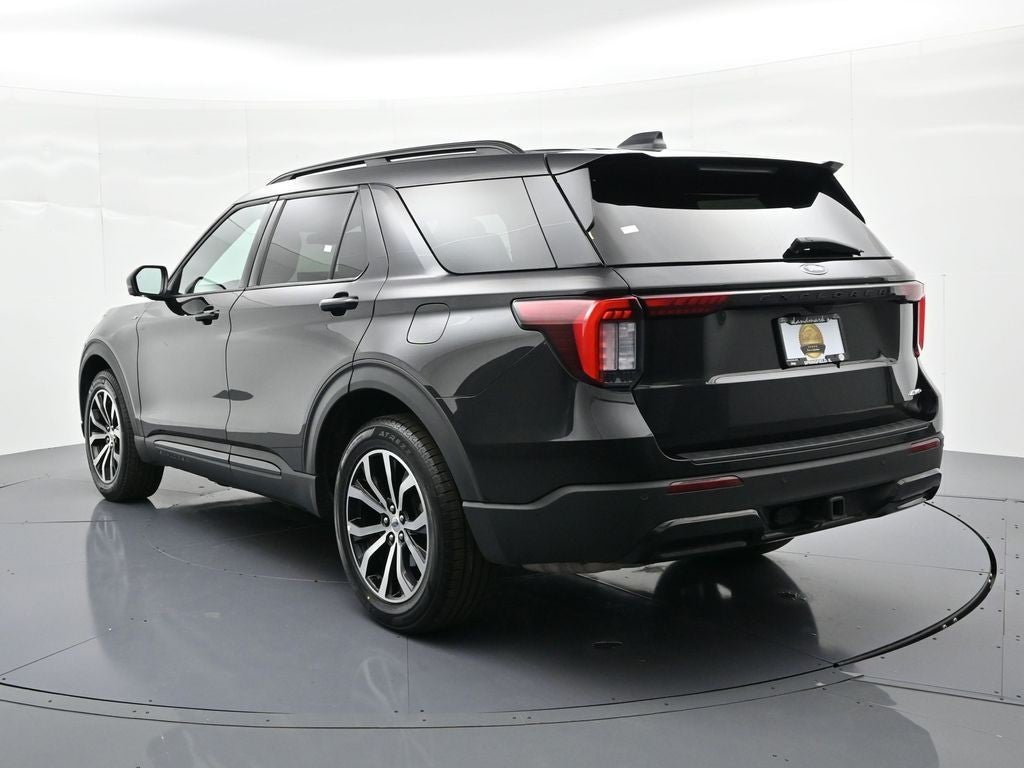 2025 Ford Explorer ST-Line 4WD