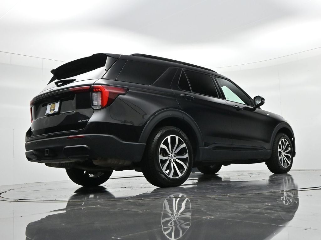 2025 Ford Explorer ST-Line 4WD