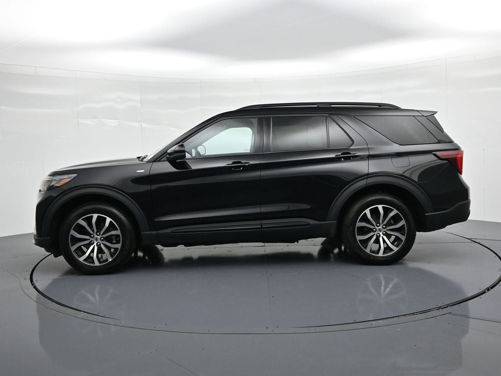 2025 Ford Explorer ST-Line 4WD
