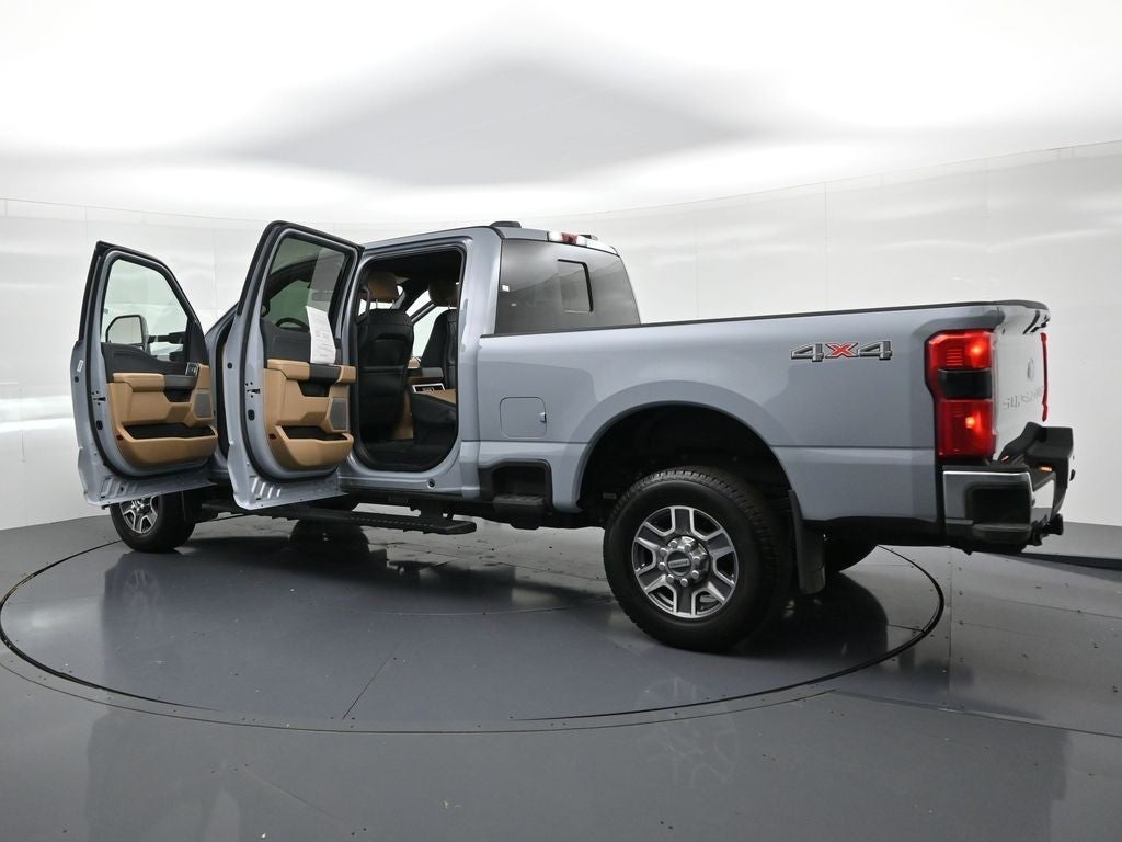 2026 Ford Super Duty F-350 SRW Lariat