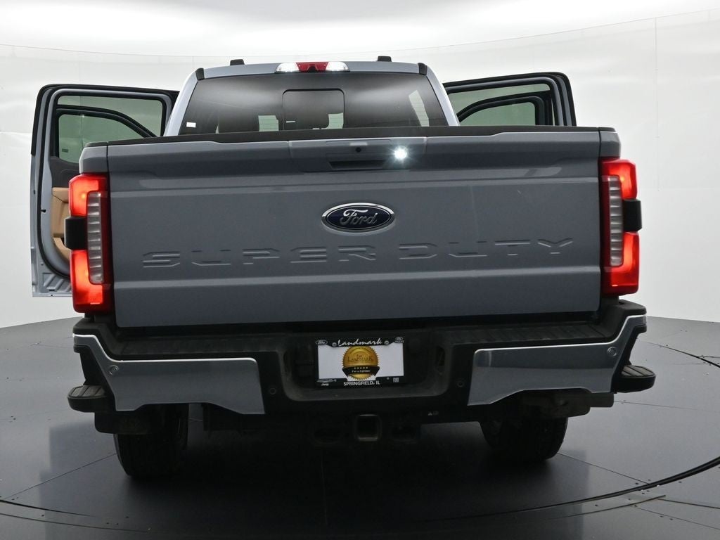 2026 Ford Super Duty F-350 SRW Lariat