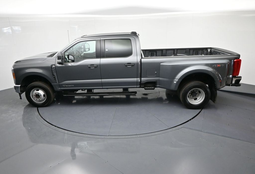 2025 Ford Super Duty F-350 DRW XLT