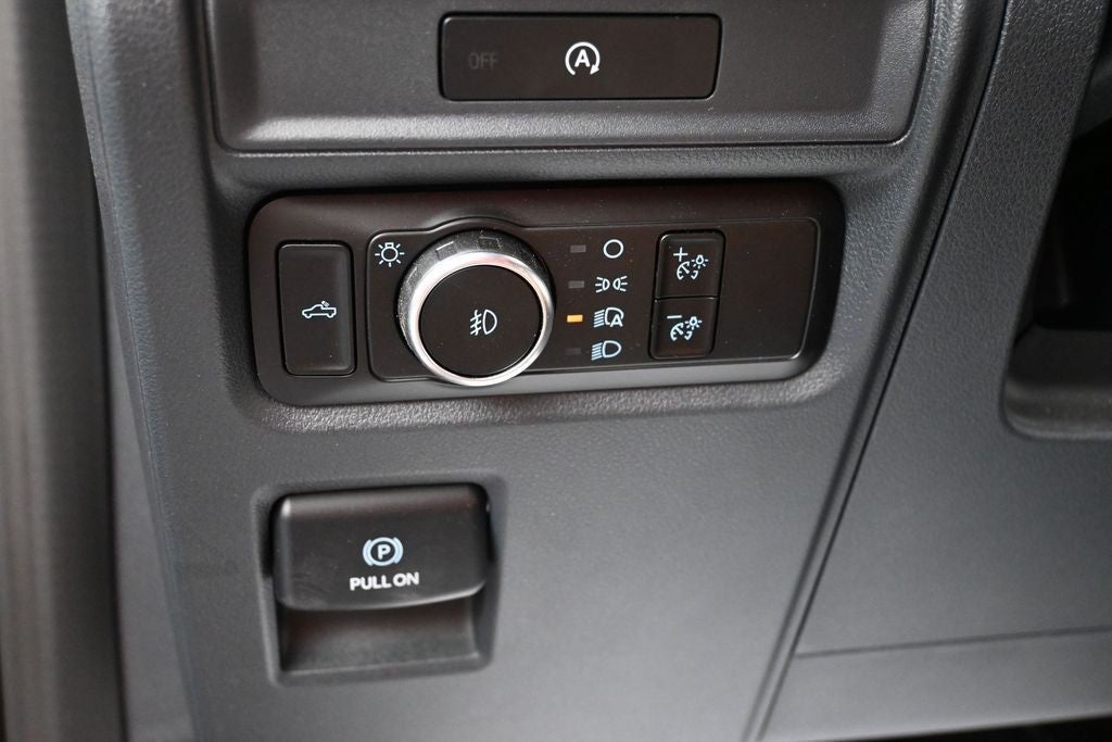 2025 Ford F-150 STX 4WD SuperCrew 5.5' Box