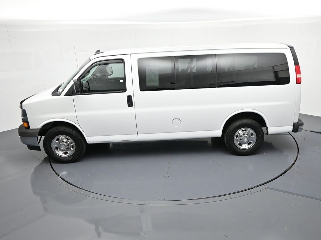2018 Chevrolet Express Passenger RWD 3500 135" LT