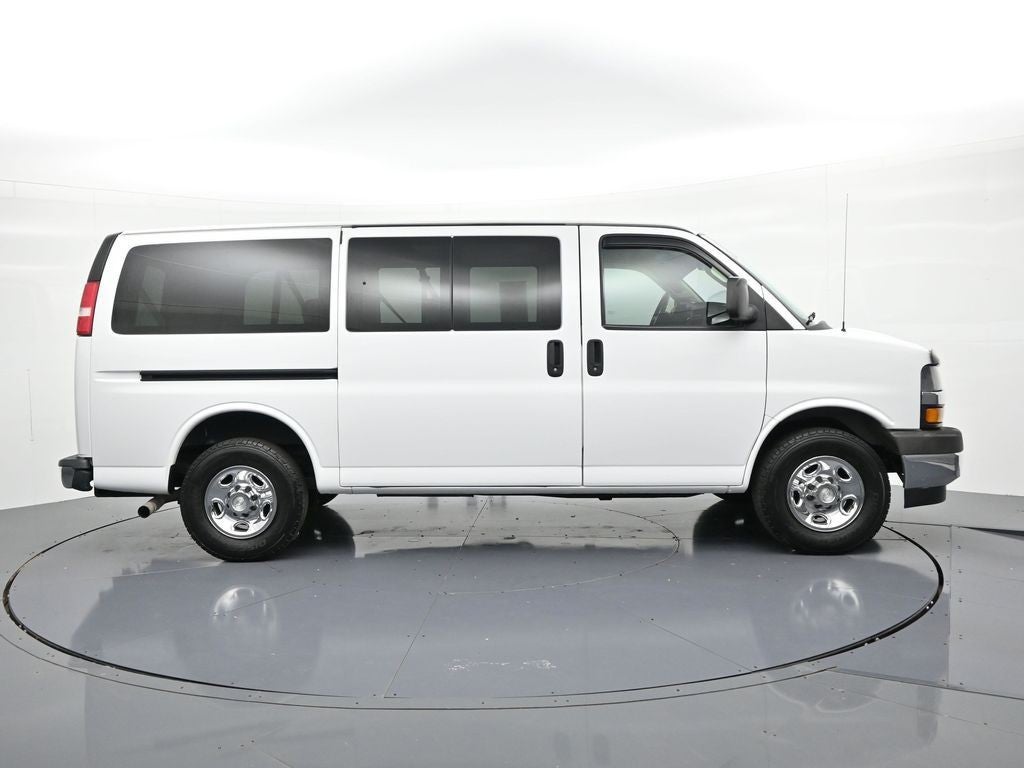 2018 Chevrolet Express Passenger RWD 3500 135" LT