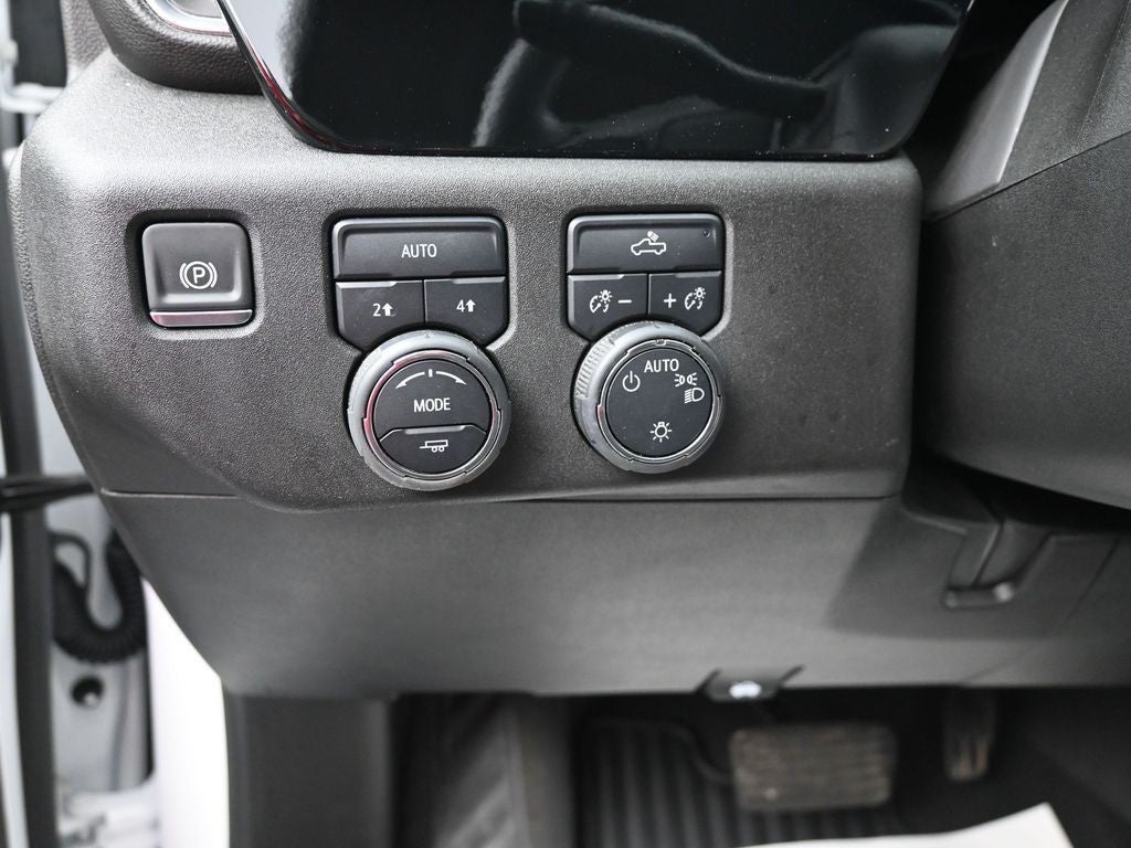 2025 Chevrolet Silverado 1500 4WD Crew Cab 147" LT w/1LT