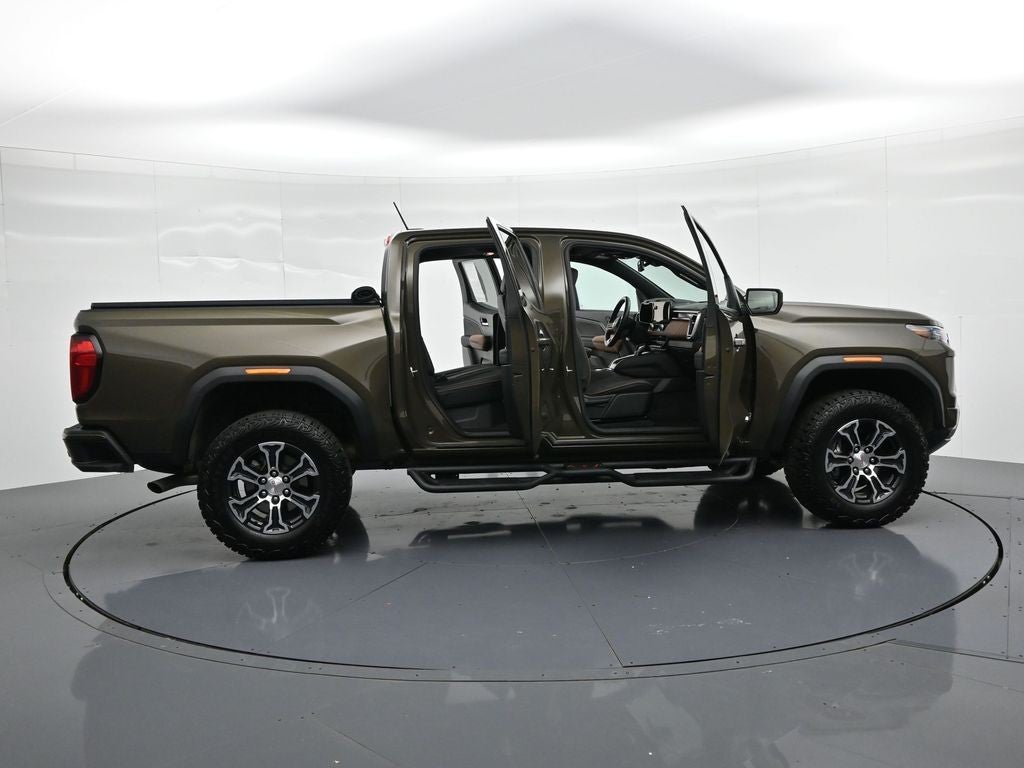 2024 GMC Canyon 4WD Crew Cab AT4